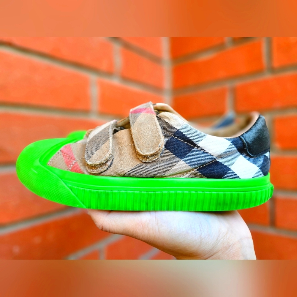 Burberry Kids Checked Trainers Beige Vintage green sole Size EU32 - Picture 3 of 12